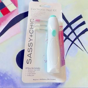 Sassy+Chic Electronic Nail Kit